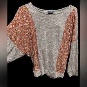 Daytrip Buckle ladies shirt. Size Medium. Excellent condition, never worn